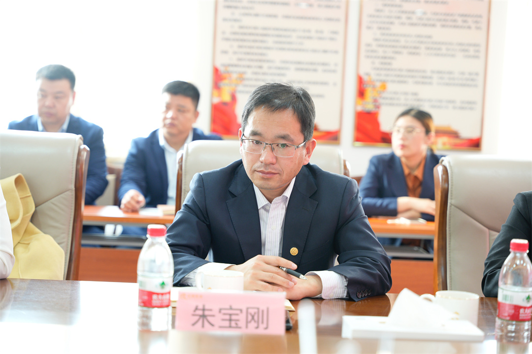 1678352190692193.jpg 領(lǐng)導(dǎo) (9).jpg